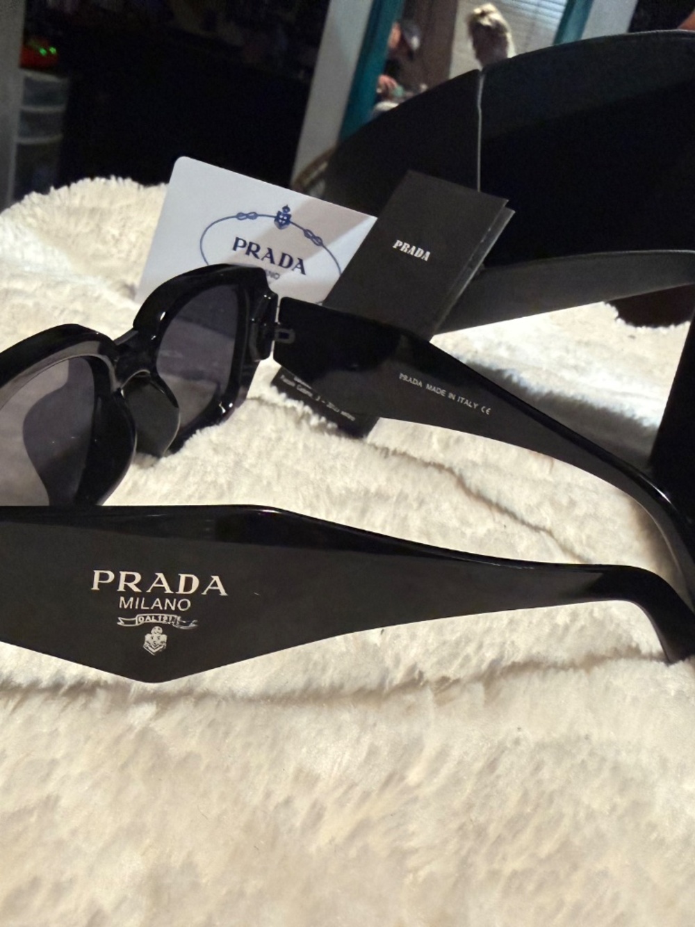 Prada - Picture 10 of 11